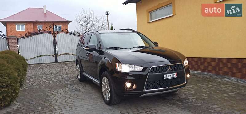 Внедорожник / Кроссовер Mitsubishi Outlander 2011 в Черновцах фото 7 Внедорожник / Кроссовер Mitsubishi Outlander 2011 в Черновцах