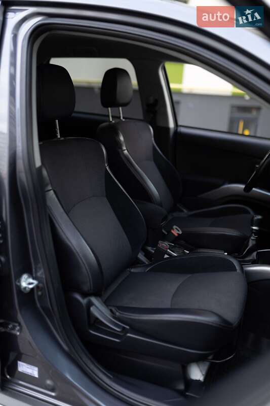 Внедорожник / Кроссовер Mitsubishi Outlander 2011 в Ивано-Франковске фото 18 Внедорожник / Кроссовер Mitsubishi Outlander 2011 в Ивано-Франковске
