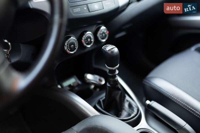 Внедорожник / Кроссовер Mitsubishi Outlander 2011 в Ивано-Франковске фото 33 Внедорожник / Кроссовер Mitsubishi Outlander 2011 в Ивано-Франковске