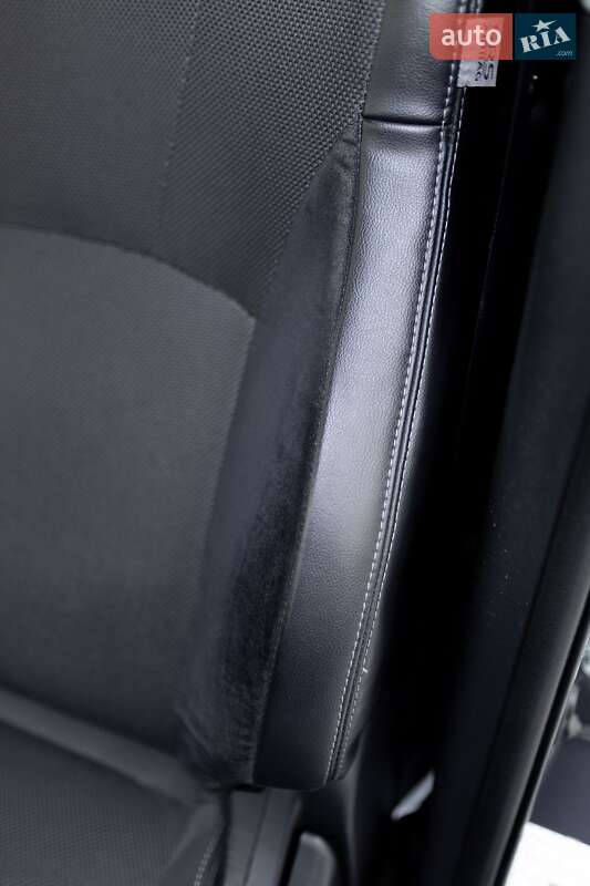 Внедорожник / Кроссовер Mitsubishi Outlander 2011 в Ивано-Франковске фото 7 Внедорожник / Кроссовер Mitsubishi Outlander 2011 в Ивано-Франковске