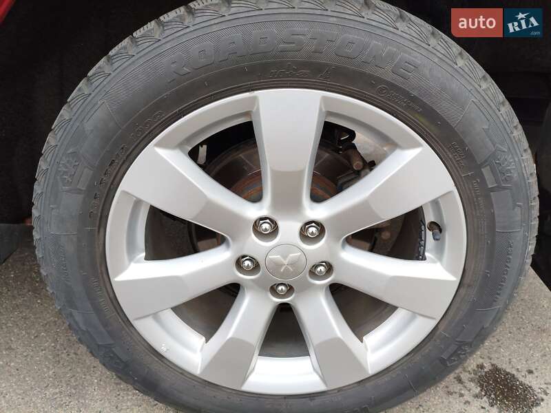 Внедорожник / Кроссовер Mitsubishi Outlander 2012 в Кривом Роге фото 34 Внедорожник / Кроссовер Mitsubishi Outlander 2012 в Кривом Роге