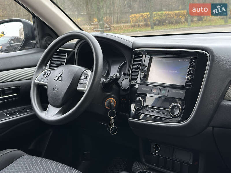 Внедорожник / Кроссовер Mitsubishi Outlander 2018 в Белой Церкви фото 25 Внедорожник / Кроссовер Mitsubishi Outlander 2018 в Белой Церкви