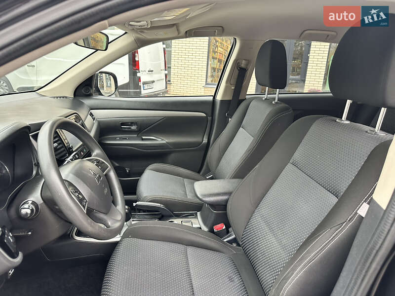 Внедорожник / Кроссовер Mitsubishi Outlander 2018 в Белой Церкви фото 17 Внедорожник / Кроссовер Mitsubishi Outlander 2018 в Белой Церкви