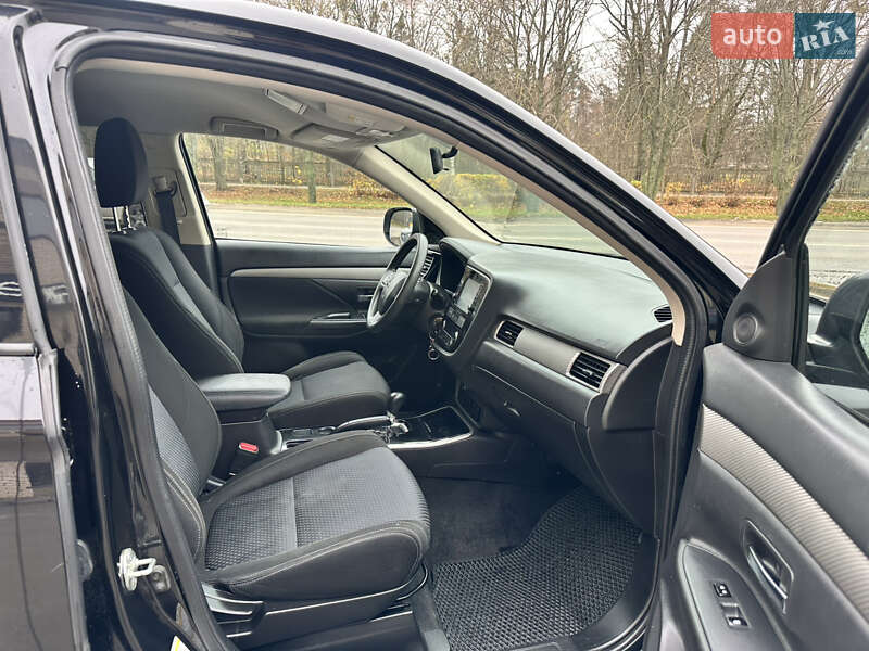 Внедорожник / Кроссовер Mitsubishi Outlander 2018 в Белой Церкви фото 23 Внедорожник / Кроссовер Mitsubishi Outlander 2018 в Белой Церкви