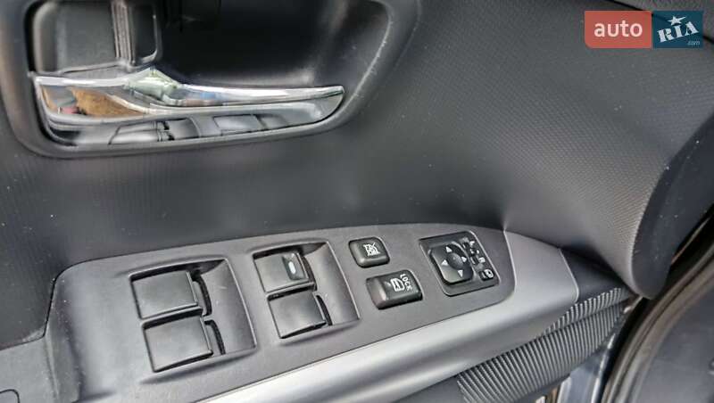 Внедорожник / Кроссовер Mitsubishi Outlander 2010 в Звенигородке фото 4 Внедорожник / Кроссовер Mitsubishi Outlander 2010 в Звенигородке