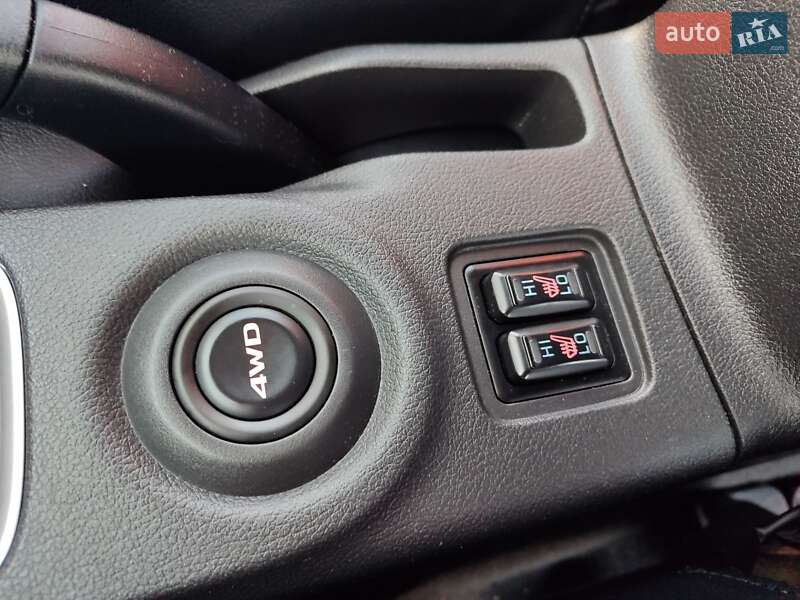 Внедорожник / Кроссовер Mitsubishi Outlander 2013 в Львове