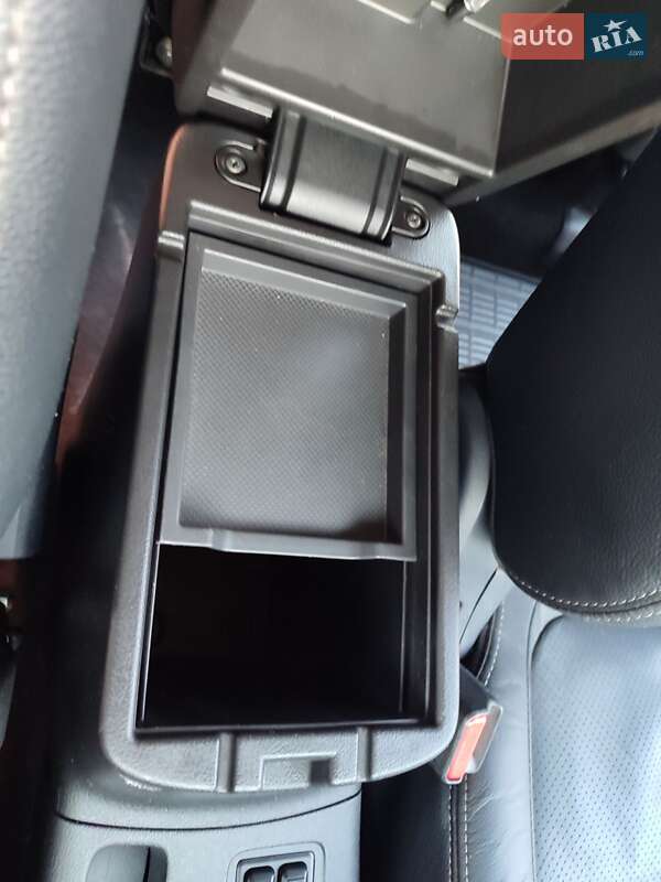 Внедорожник / Кроссовер Mitsubishi Outlander 2013 в Львове