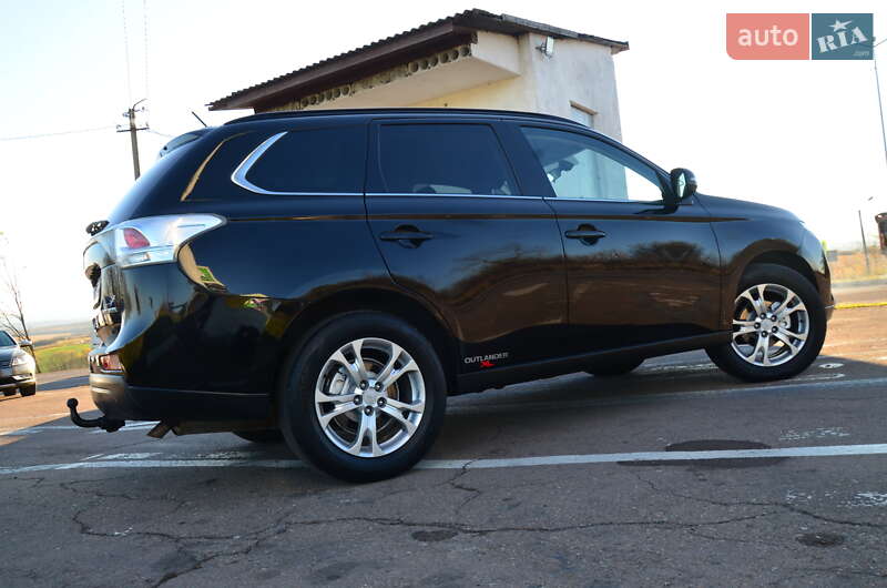 Позашляховик / Кросовер Mitsubishi Outlander 2013 в Дрогобичі фото 34 Позашляховик / Кросовер Mitsubishi Outlander 2013 в Дрогобичі