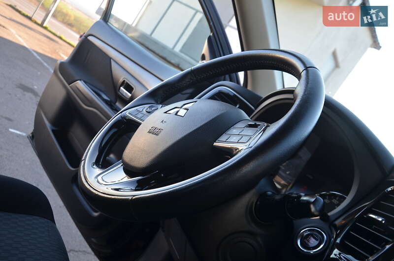 Позашляховик / Кросовер Mitsubishi Outlander 2013 в Дрогобичі фото 63 Позашляховик / Кросовер Mitsubishi Outlander 2013 в Дрогобичі