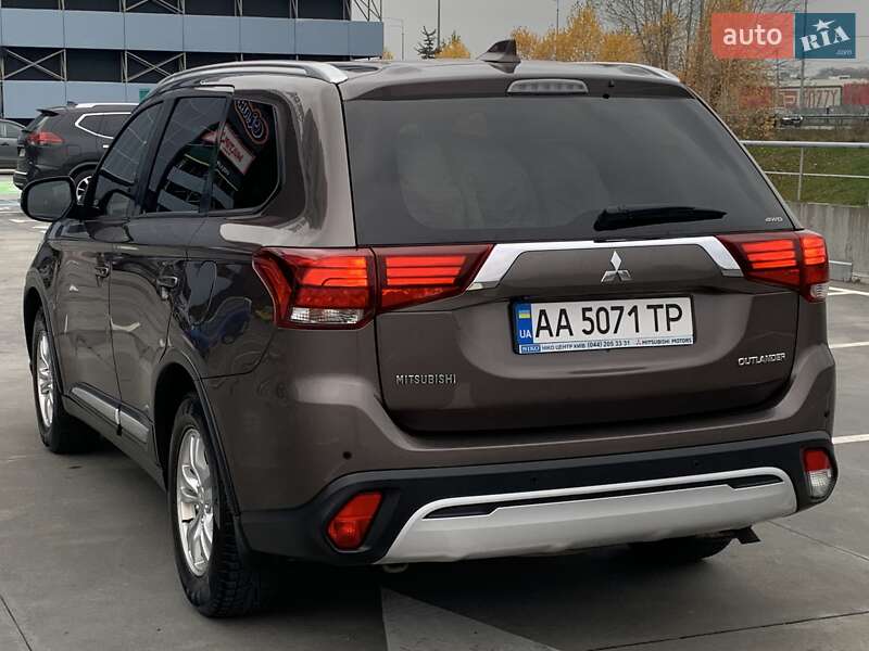 Внедорожник / Кроссовер Mitsubishi Outlander 2018 в Киеве фото 25 Внедорожник / Кроссовер Mitsubishi Outlander 2018 в Киеве