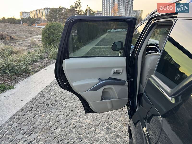 Позашляховик / Кросовер Mitsubishi Outlander 2007 в Дніпрі фото 21 Позашляховик / Кросовер Mitsubishi Outlander 2007 в Дніпрі