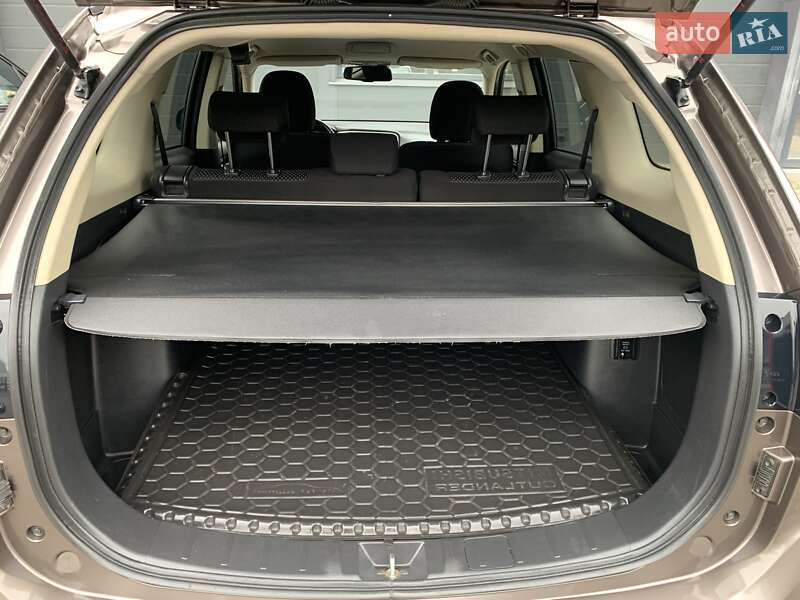 Внедорожник / Кроссовер Mitsubishi Outlander 2018 в Киеве фото 65 Внедорожник / Кроссовер Mitsubishi Outlander 2018 в Киеве