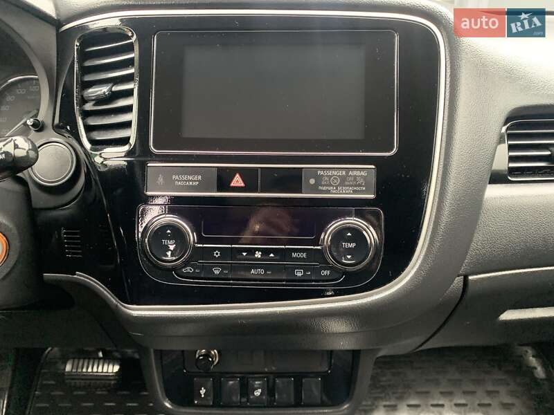 Внедорожник / Кроссовер Mitsubishi Outlander 2018 в Киеве фото 94 Внедорожник / Кроссовер Mitsubishi Outlander 2018 в Киеве