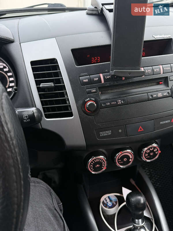 Позашляховик / Кросовер Mitsubishi Outlander 2011 в Києві фото 7 Позашляховик / Кросовер Mitsubishi Outlander 2011 в Києві