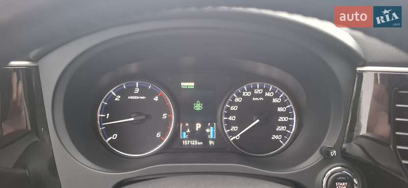 Позашляховик / Кросовер Mitsubishi Outlander 2015 в Білій Церкві