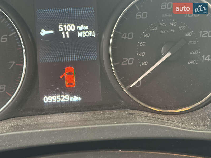 Внедорожник / Кроссовер Mitsubishi Outlander 2015 в Киеве