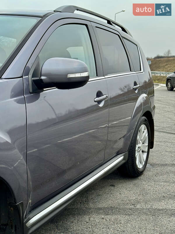 Внедорожник / Кроссовер Mitsubishi Outlander 2011 в Полтаве