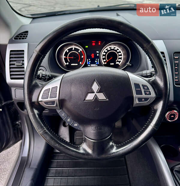 Внедорожник / Кроссовер Mitsubishi Outlander 2011 в Полтаве