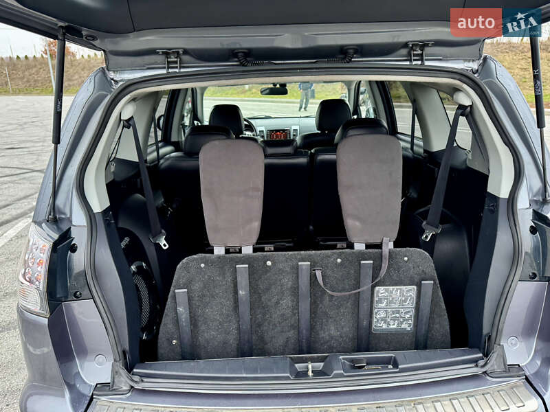 Внедорожник / Кроссовер Mitsubishi Outlander 2011 в Полтаве
