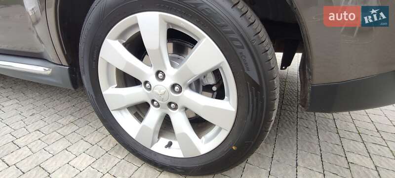 Внедорожник / Кроссовер Mitsubishi Outlander 2011 в Луцке фото 15 Внедорожник / Кроссовер Mitsubishi Outlander 2011 в Луцке