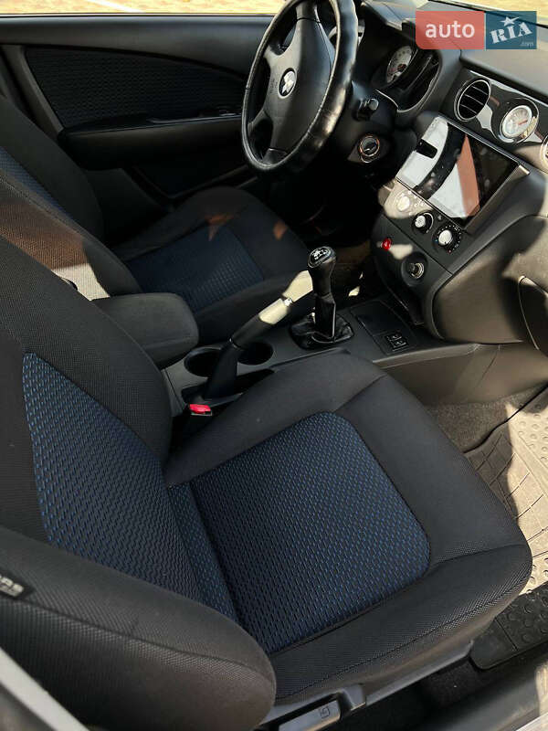 Внедорожник / Кроссовер Mitsubishi Outlander 2008 в Сумах фото 11 Внедорожник / Кроссовер Mitsubishi Outlander 2008 в Сумах