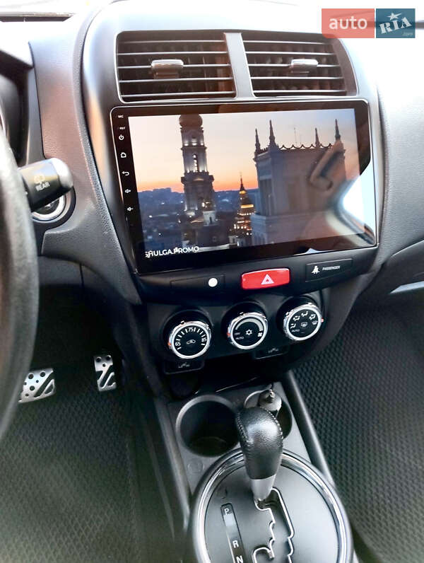 Позашляховик / Кросовер Mitsubishi Outlander 2016 в Лубнах