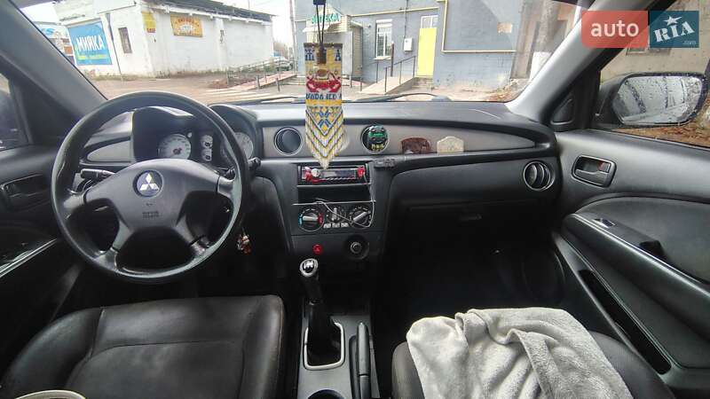 Позашляховик / Кросовер Mitsubishi Outlander 2005 в Ромнах