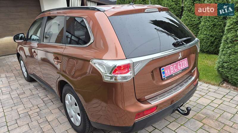 Внедорожник / Кроссовер Mitsubishi Outlander 2013 в Ровно фото 70 Внедорожник / Кроссовер Mitsubishi Outlander 2013 в Ровно