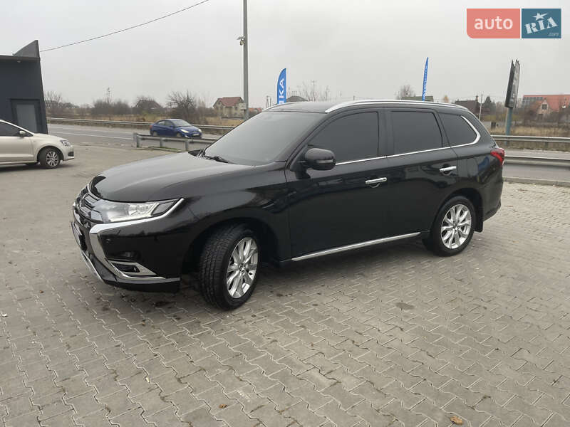 Позашляховик / Кросовер Mitsubishi Outlander 2016 в Києві фото 3 Позашляховик / Кросовер Mitsubishi Outlander 2016 в Києві