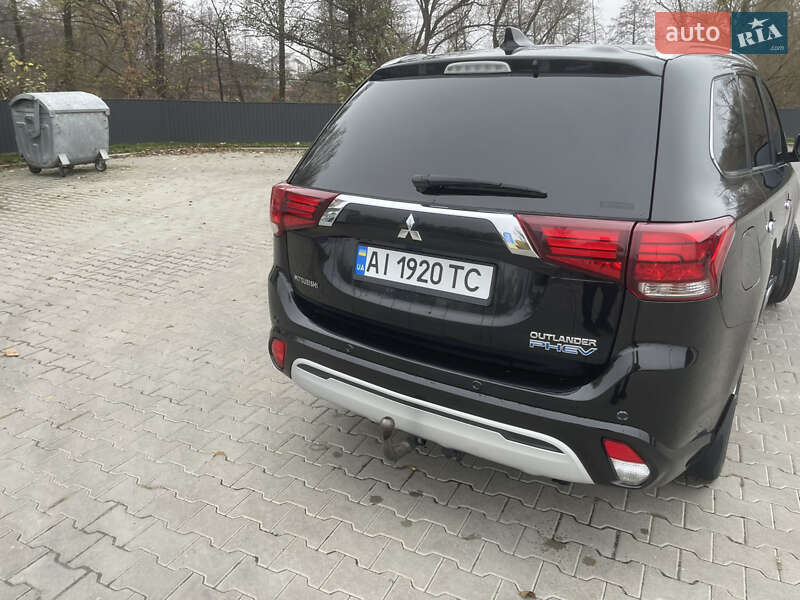 Позашляховик / Кросовер Mitsubishi Outlander 2016 в Києві фото 13 Позашляховик / Кросовер Mitsubishi Outlander 2016 в Києві