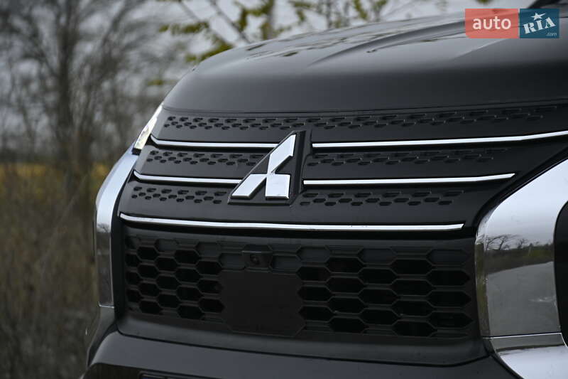 Позашляховик / Кросовер Mitsubishi Outlander 2023 в Бердичеві