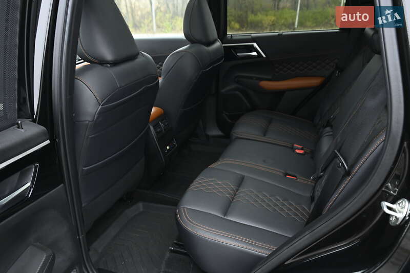 Позашляховик / Кросовер Mitsubishi Outlander 2023 в Бердичеві