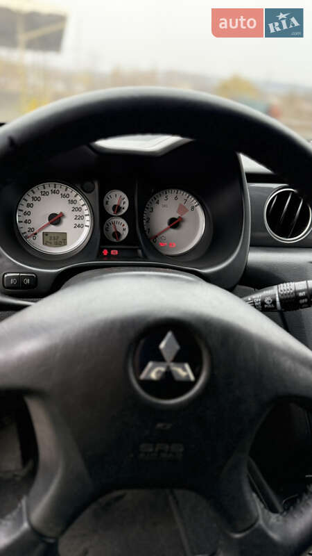 Позашляховик / Кросовер Mitsubishi Outlander 2006 в Краматорську фото 23 Позашляховик / Кросовер Mitsubishi Outlander 2006 в Краматорську