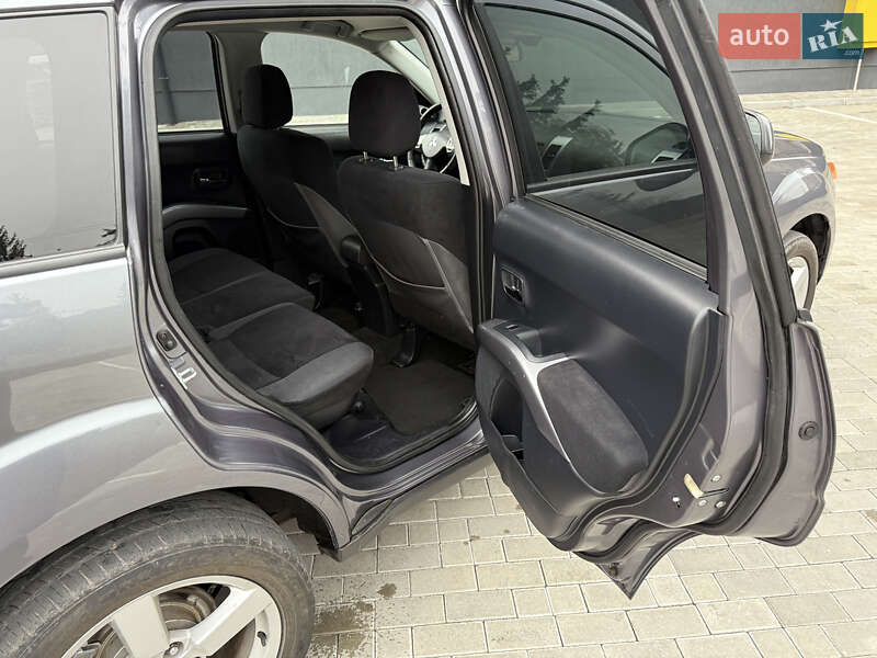 Внедорожник / Кроссовер Mitsubishi Outlander 2009 в Кременце