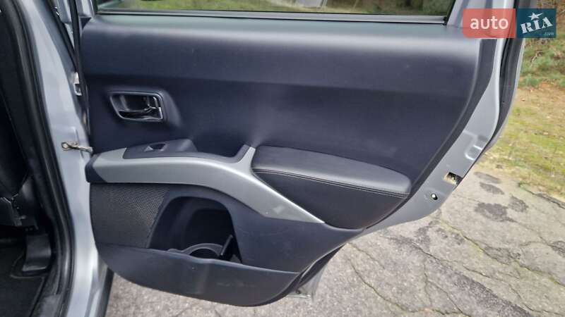 Внедорожник / Кроссовер Mitsubishi Outlander 2007 в Кременчуге