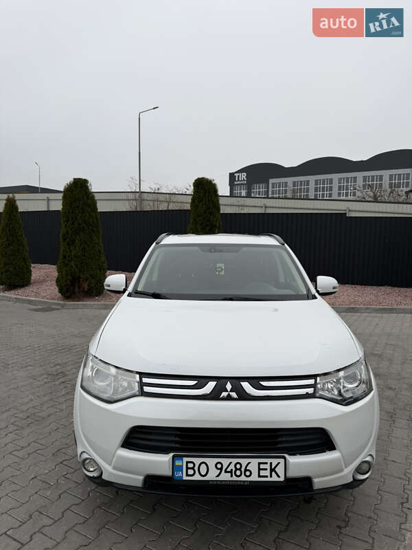 Внедорожник / Кроссовер Mitsubishi Outlander 2012 в Копычинце фото 3 Внедорожник / Кроссовер Mitsubishi Outlander 2012 в Копычинце