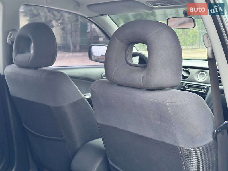 Позашляховик / Кросовер Mitsubishi Outlander 2006 в Охтирці