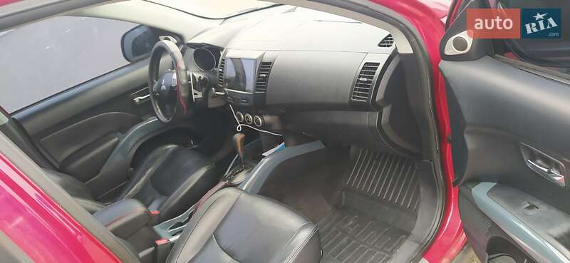 Внедорожник / Кроссовер Mitsubishi Outlander 2008 в Киеве
