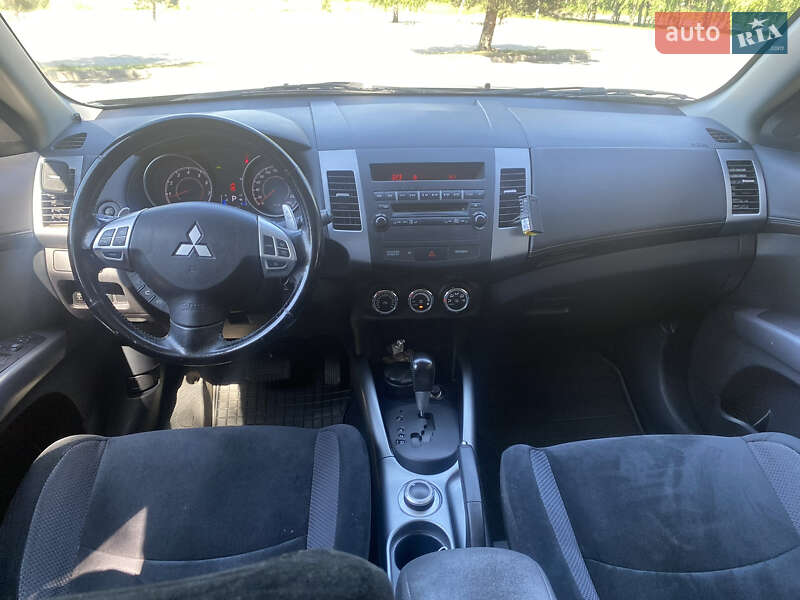 Внедорожник / Кроссовер Mitsubishi Outlander 2012 в Львове фото 5 Внедорожник / Кроссовер Mitsubishi Outlander 2012 в Львове