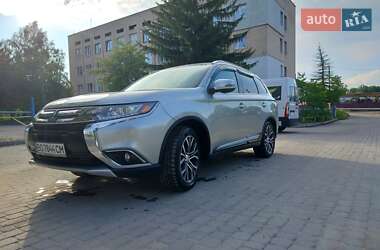 Внедорожник / Кроссовер Mitsubishi Outlander 2018 в Тернополе