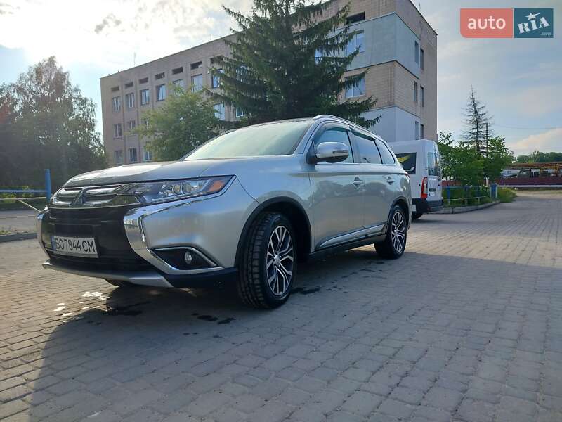 Позашляховик / Кросовер Mitsubishi Outlander 2018 в Тернополі фото Позашляховик / Кросовер Mitsubishi Outlander 2018 в Тернополі