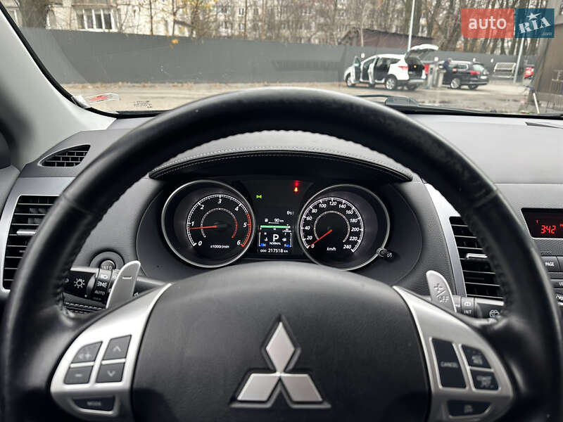 Внедорожник / Кроссовер Mitsubishi Outlander 2010 в Хмельницком фото 15 Внедорожник / Кроссовер Mitsubishi Outlander 2010 в Хмельницком