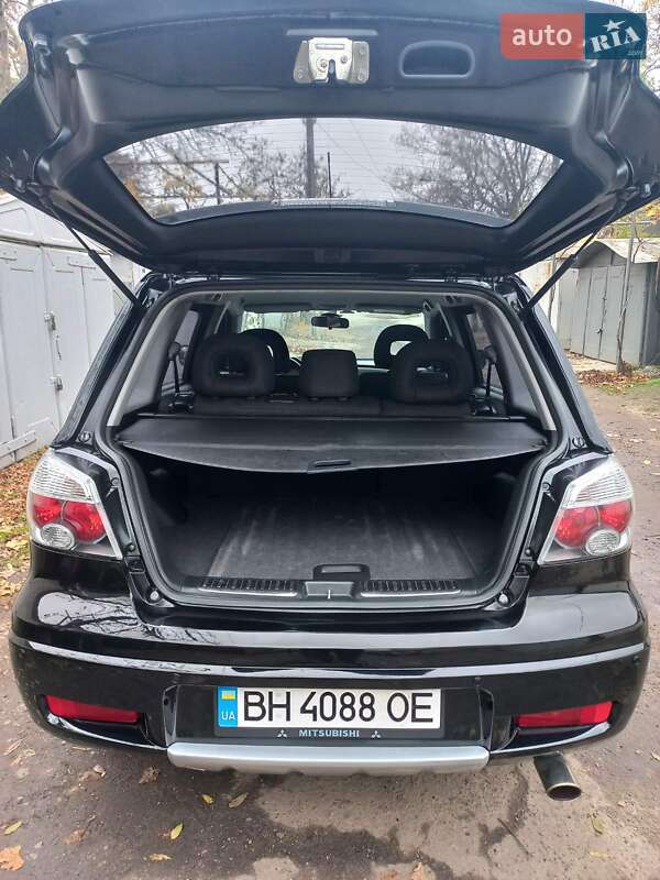 Внедорожник / Кроссовер Mitsubishi Outlander 2006 в Одессе фото 13 Внедорожник / Кроссовер Mitsubishi Outlander 2006 в Одессе
