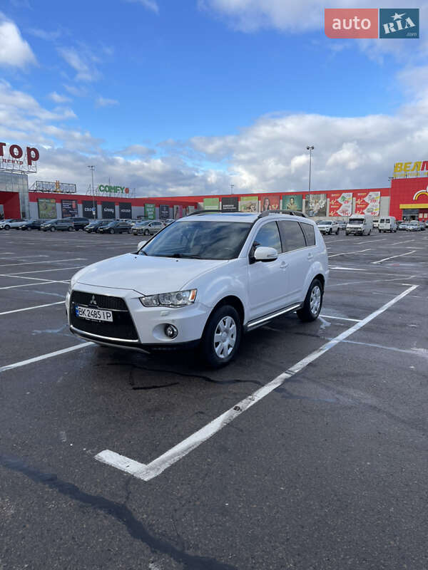 Позашляховик / Кросовер Mitsubishi Outlander 2010 в Рівному фото 9 Позашляховик / Кросовер Mitsubishi Outlander 2010 в Рівному