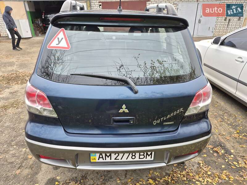 Позашляховик / Кросовер Mitsubishi Outlander 2003 в Миколаєві фото 4 Позашляховик / Кросовер Mitsubishi Outlander 2003 в Миколаєві