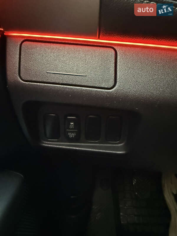 Внедорожник / Кроссовер Mitsubishi Outlander 2012 в Черновцах фото 14 Внедорожник / Кроссовер Mitsubishi Outlander 2012 в Черновцах