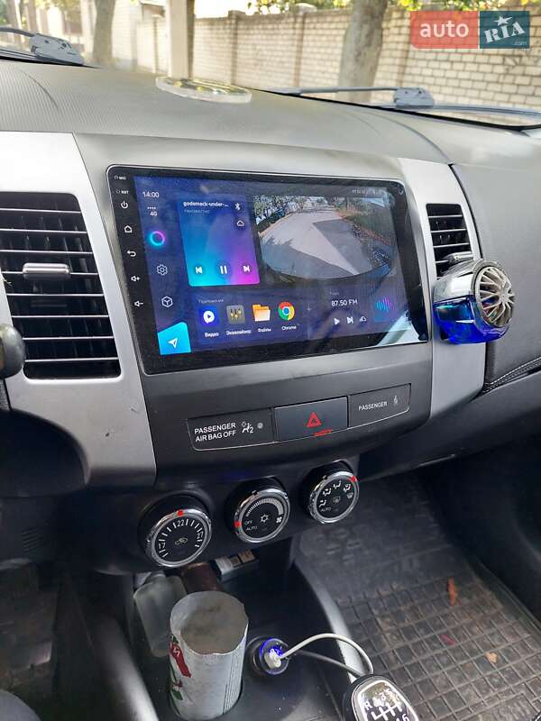 Внедорожник / Кроссовер Mitsubishi Outlander 2011 в Кременчуге фото 6 Внедорожник / Кроссовер Mitsubishi Outlander 2011 в Кременчуге