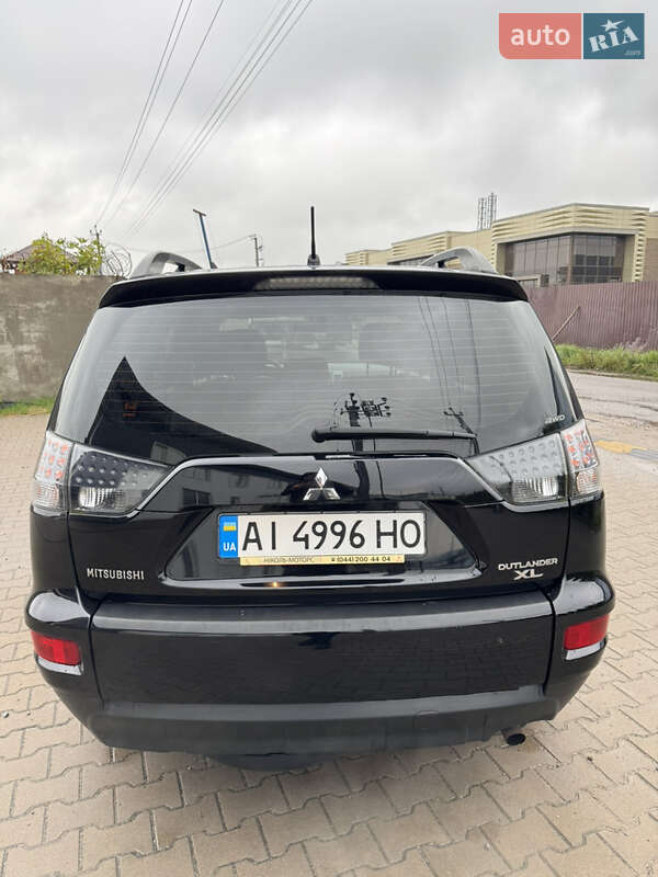 Позашляховик / Кросовер Mitsubishi Outlander 2012 в Києві