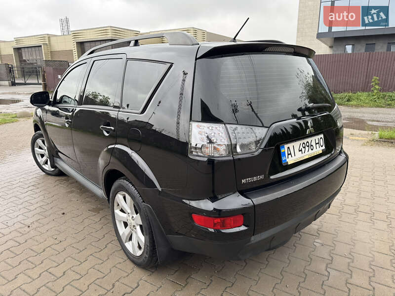 Позашляховик / Кросовер Mitsubishi Outlander 2012 в Києві