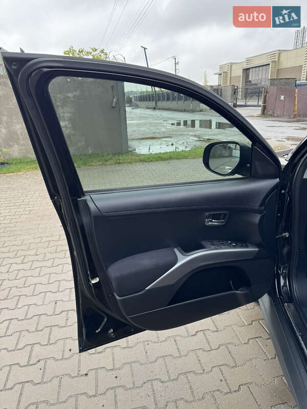 Позашляховик / Кросовер Mitsubishi Outlander 2012 в Києві